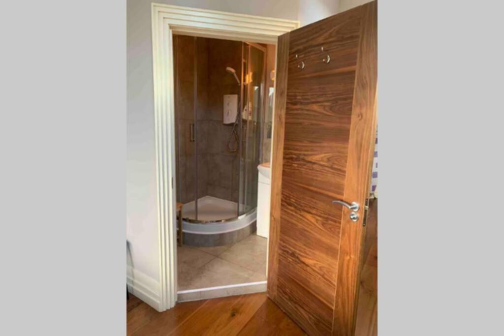 Centre Of Dingle Town - Luxury Holiday Apartment Esterno foto